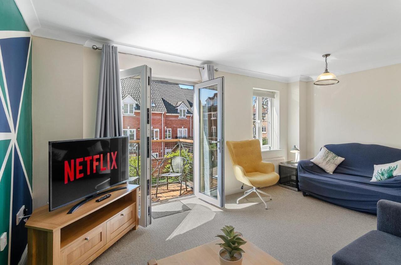 Вилла 4Br Townhouse Wbalcony Free Parking Fast Wi-Fi Норвич Экстерьер фото
