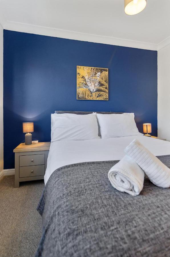 Вилла 4Br Townhouse Wbalcony Free Parking Fast Wi-Fi Норвич Экстерьер фото